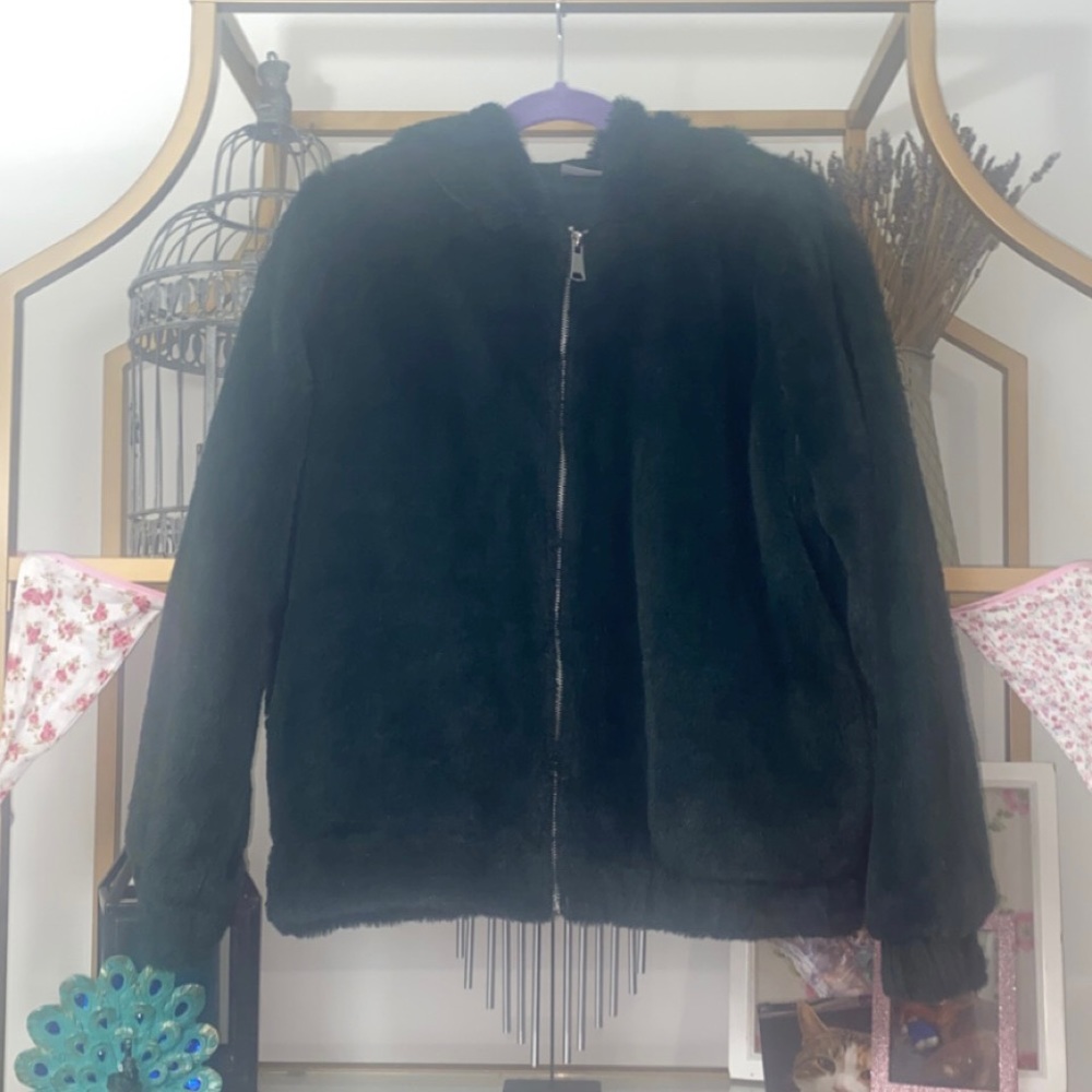 Daisy Fuentes Emerald Green Faux Fur Cozy Hoodie Athleisure Gym Fuzzy Spring